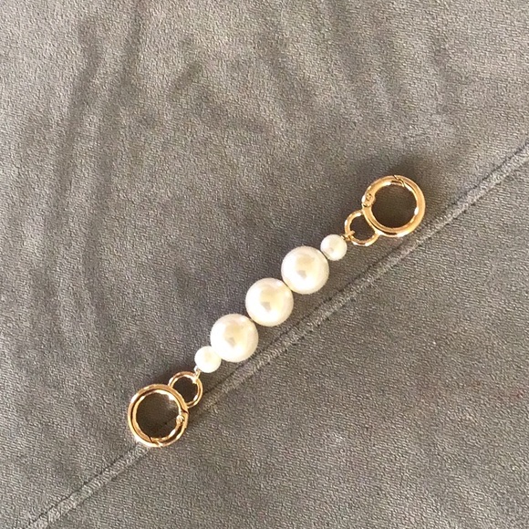 NWOT. Faux Pearls Short Bag Extenders in Gold and White  6” Long - Picture 2 of 3